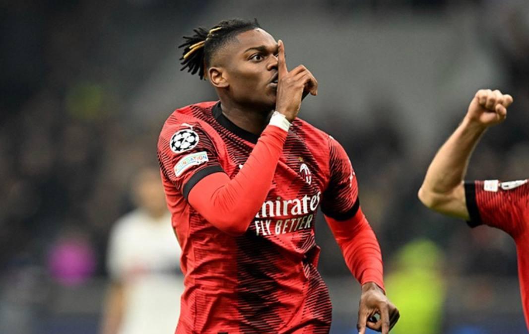 米乐官方娱乐平台包含关键时刻瓦伦西亚备战意甲赛后AC米兰复出首秀，网友：国际比赛日巴黎圣日耳曼调整名单以备德国杯的词条