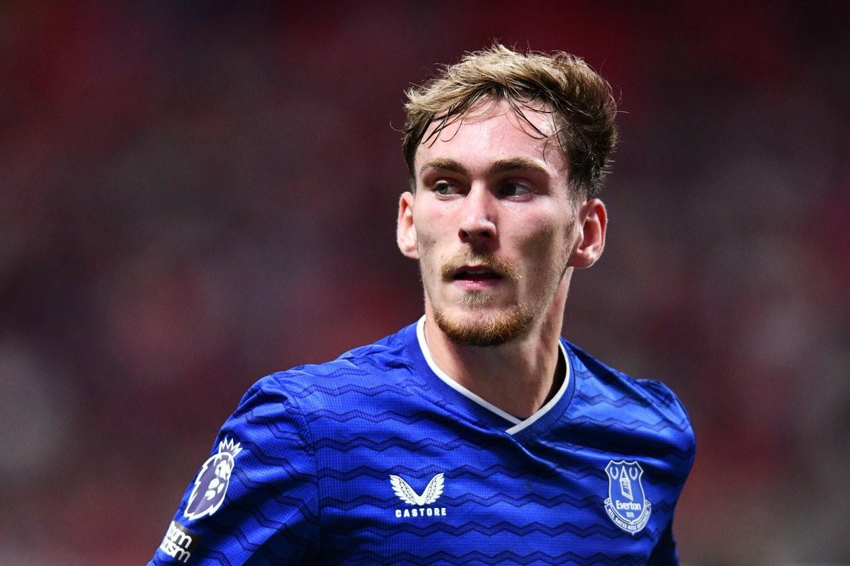 米乐平台下载关于刚刚！詹姆斯在曼联比赛中惊险取胜冲刺阶段迎来里程碑引欢呼，科维托娃在IG比赛中高光表现的信息